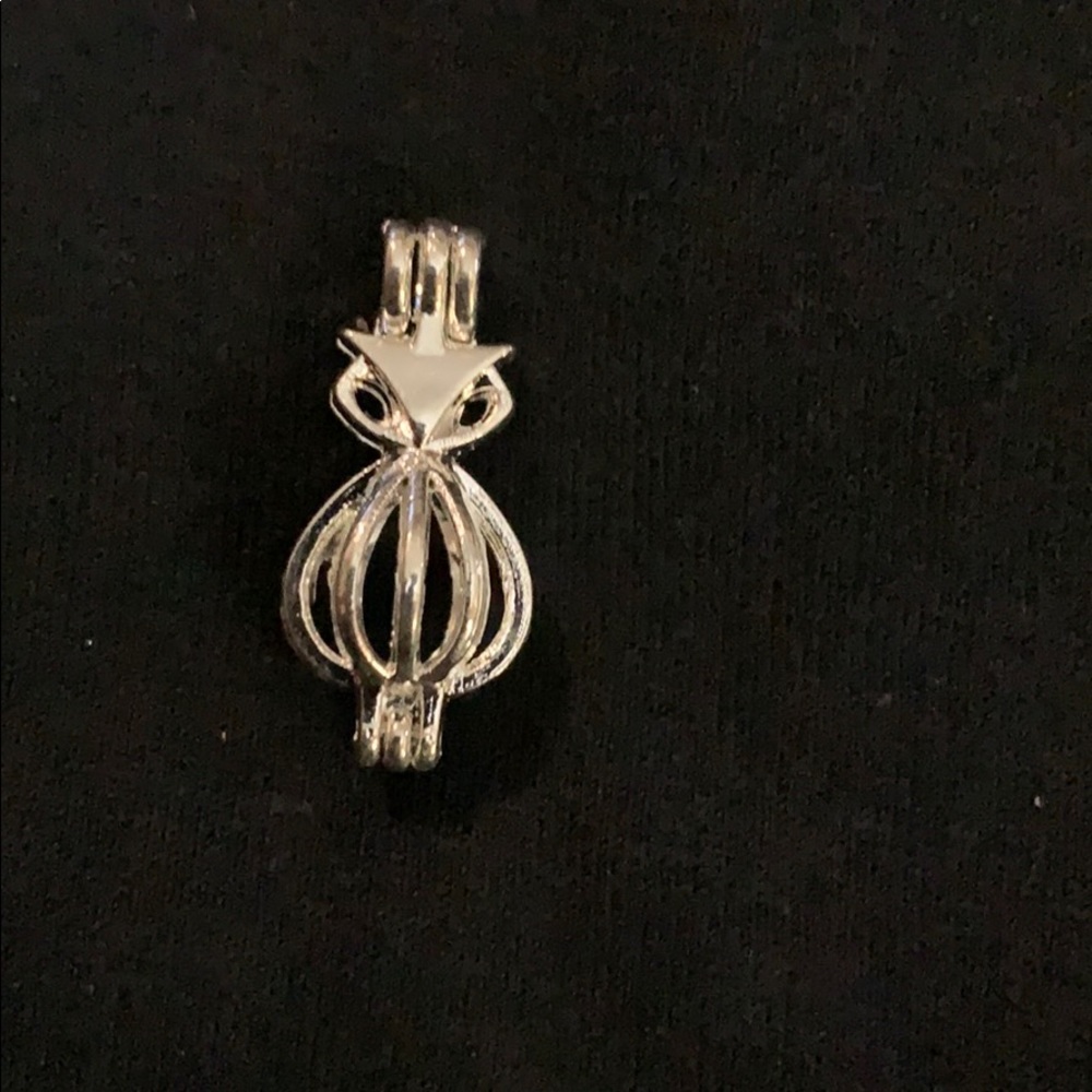 Pearl Cages